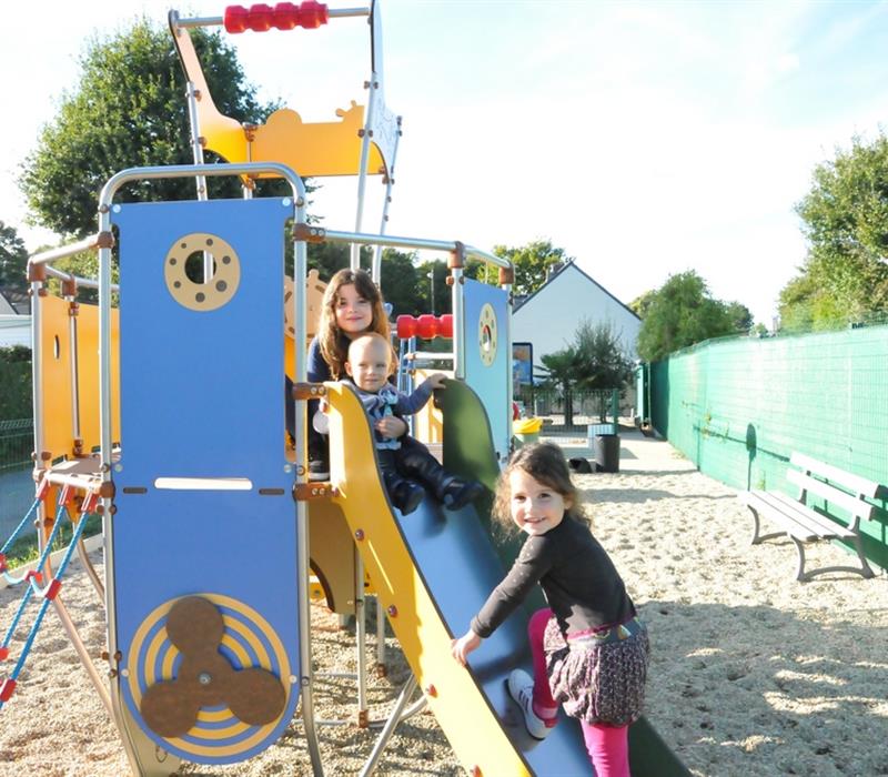 Camping 3* Les Forges à Pornichet - www.campinglesforges.com - Aire de jeux pour enfants