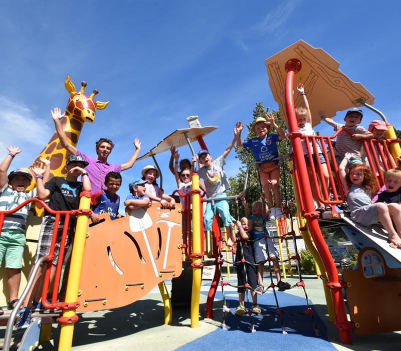 Camping 4* La Roseraie La Baule - www.laroseraie.com - Aire de jeux pour enfants